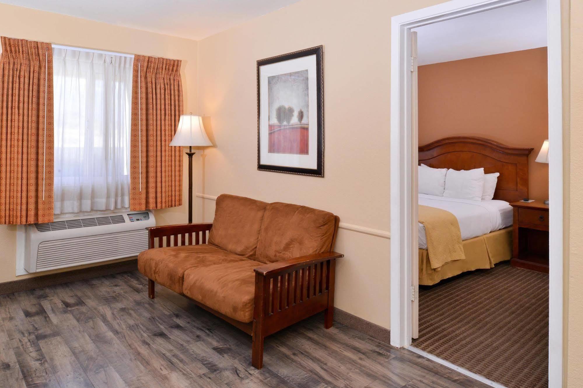 Red Lion Inn & Suites Cathedral City Palm Springs Exterior foto